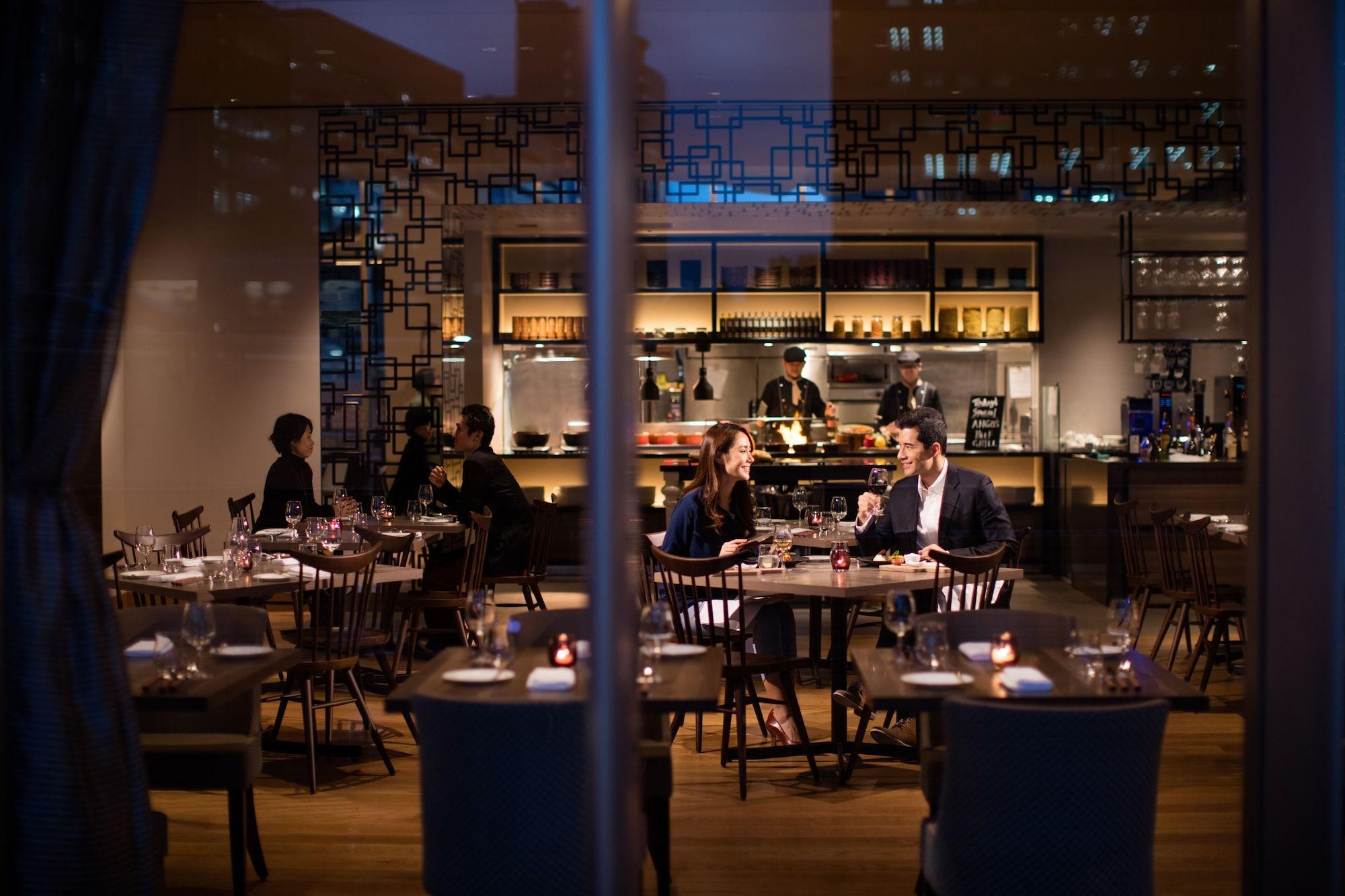 Hotel Courtyard By Marriott Shin-Osaka Station Exterior foto Interior of the restaurant